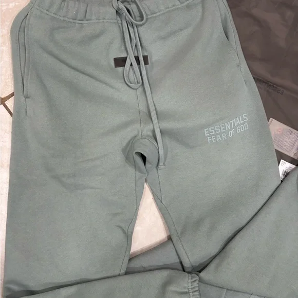 Essentials Fear of God Gray Hoodie and Sweatpants Set - Picture 3 of 5